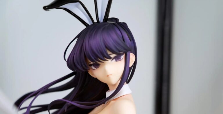 Komi-san s&rsquo;habille en lapin pour une silhouette sensuelle