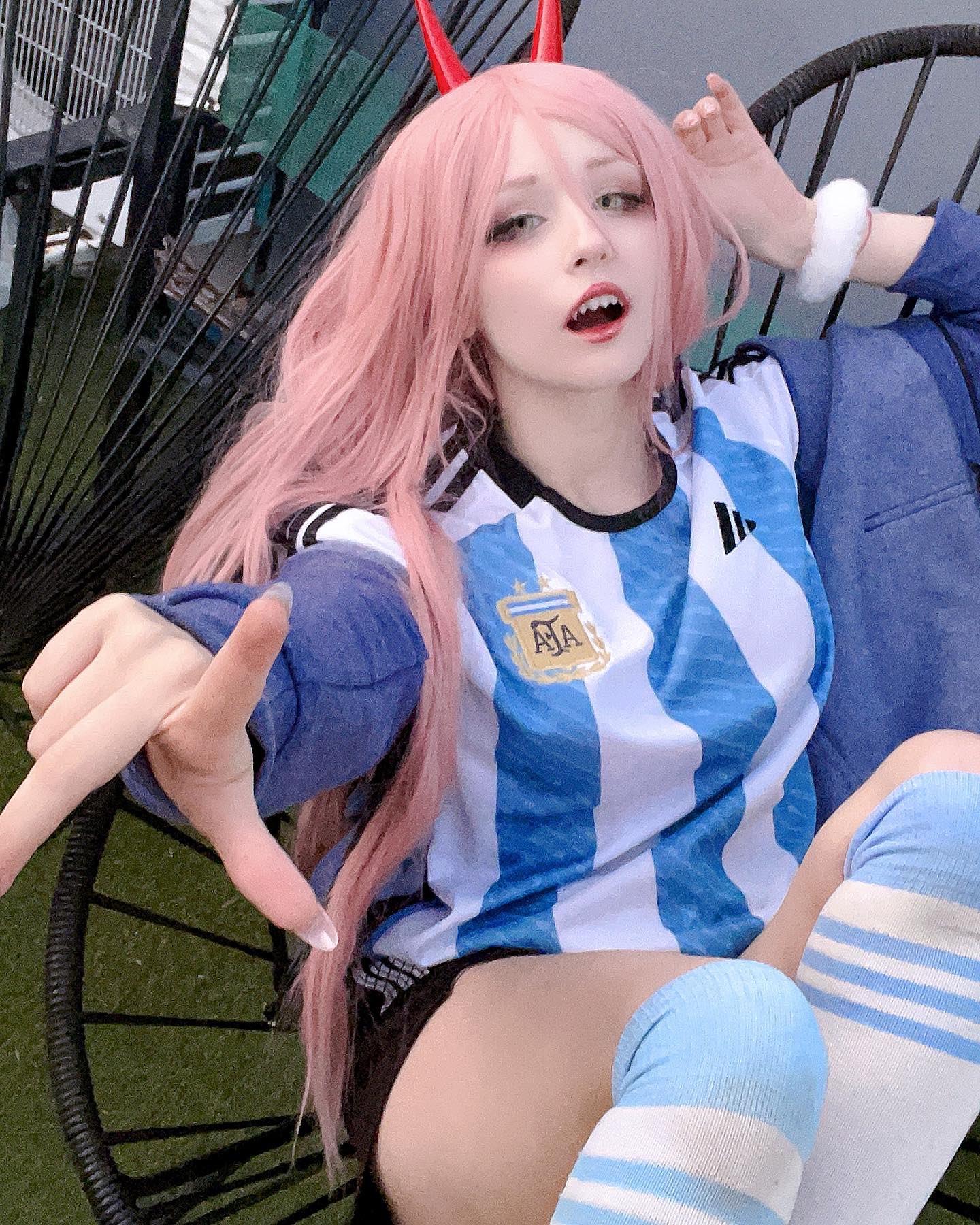 Homme à la tronçonneuse