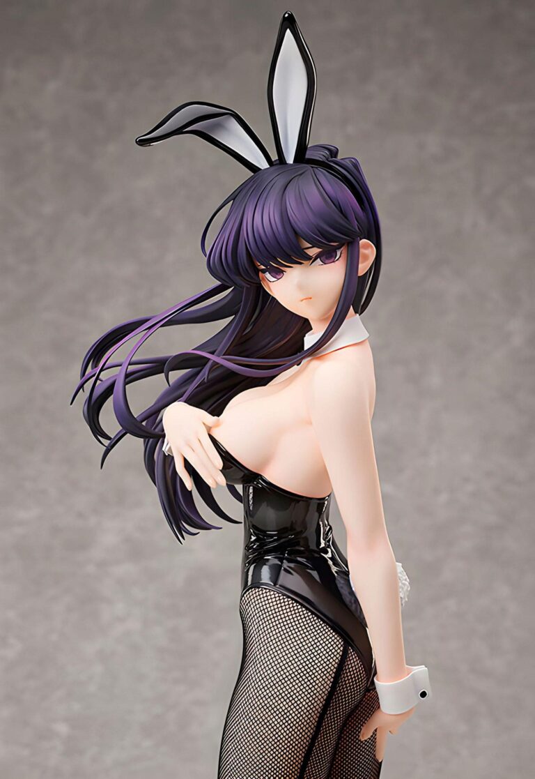 Komi-san se déguise en lapin pour une silhouette fabuleuse