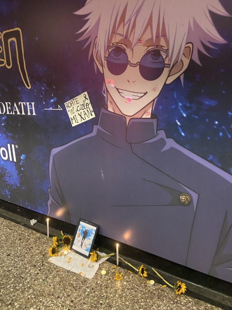 Les Chiliens dressent un autel pour Satoru Gojo