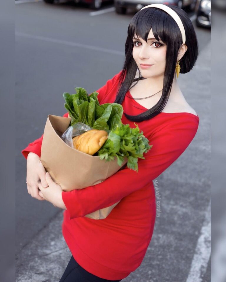 Vous allez sûrement adorer ce cosplayer de Yor Forger
