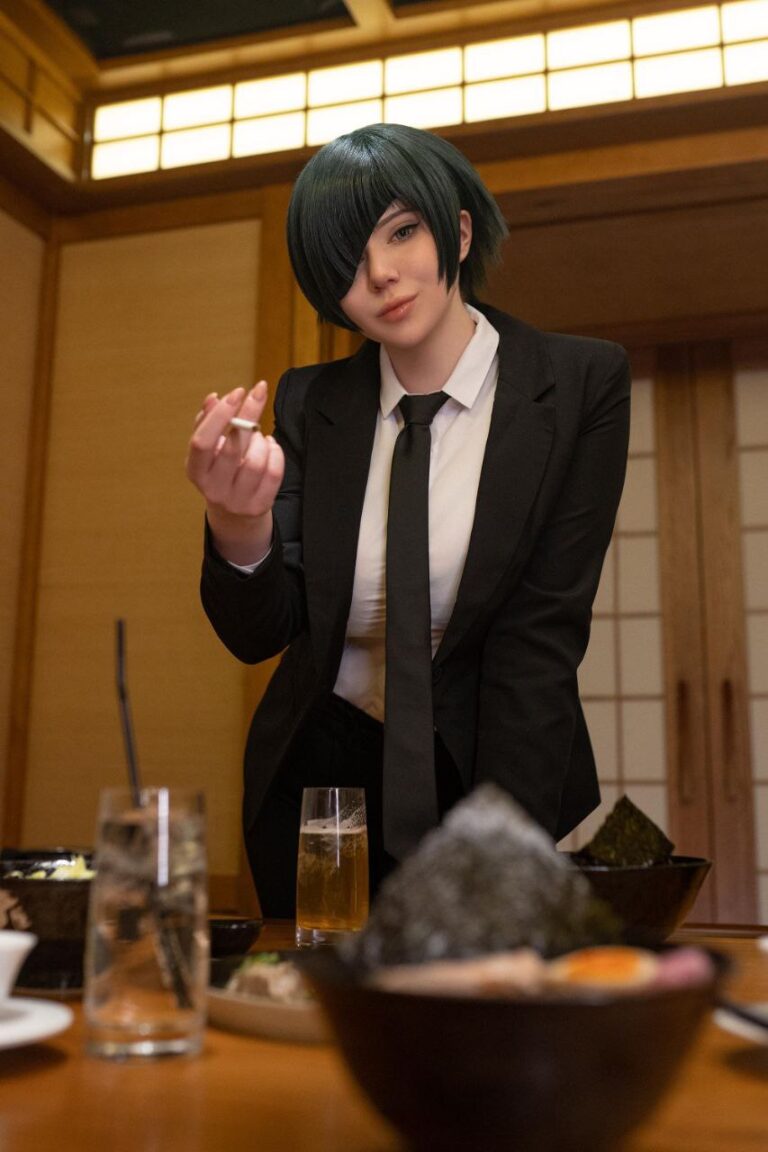 Vous allez tomber amoureux de ce cosplayer Himeno
