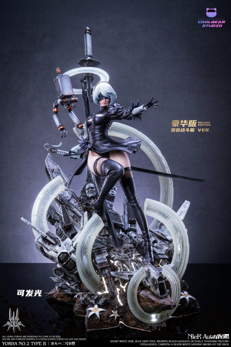 2B revient dans une silhouette de bikini sensuelle