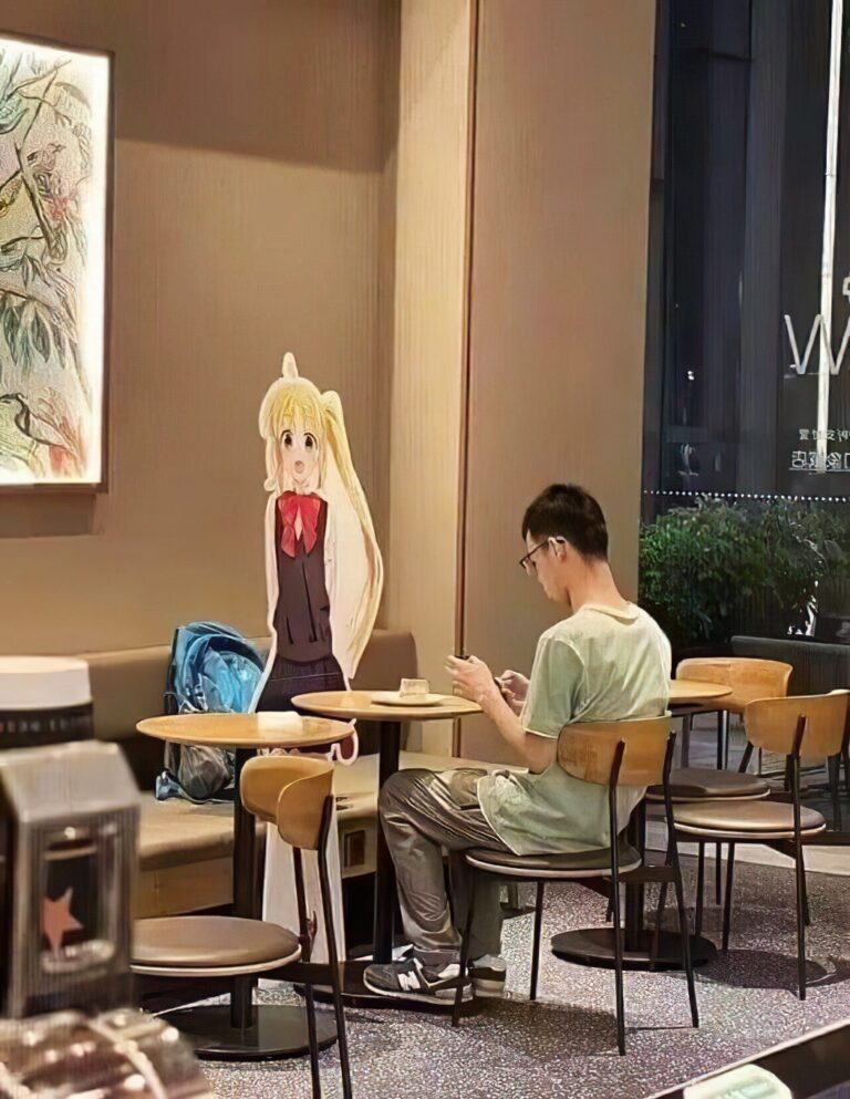 Un otaku sort dîner avec Nijika