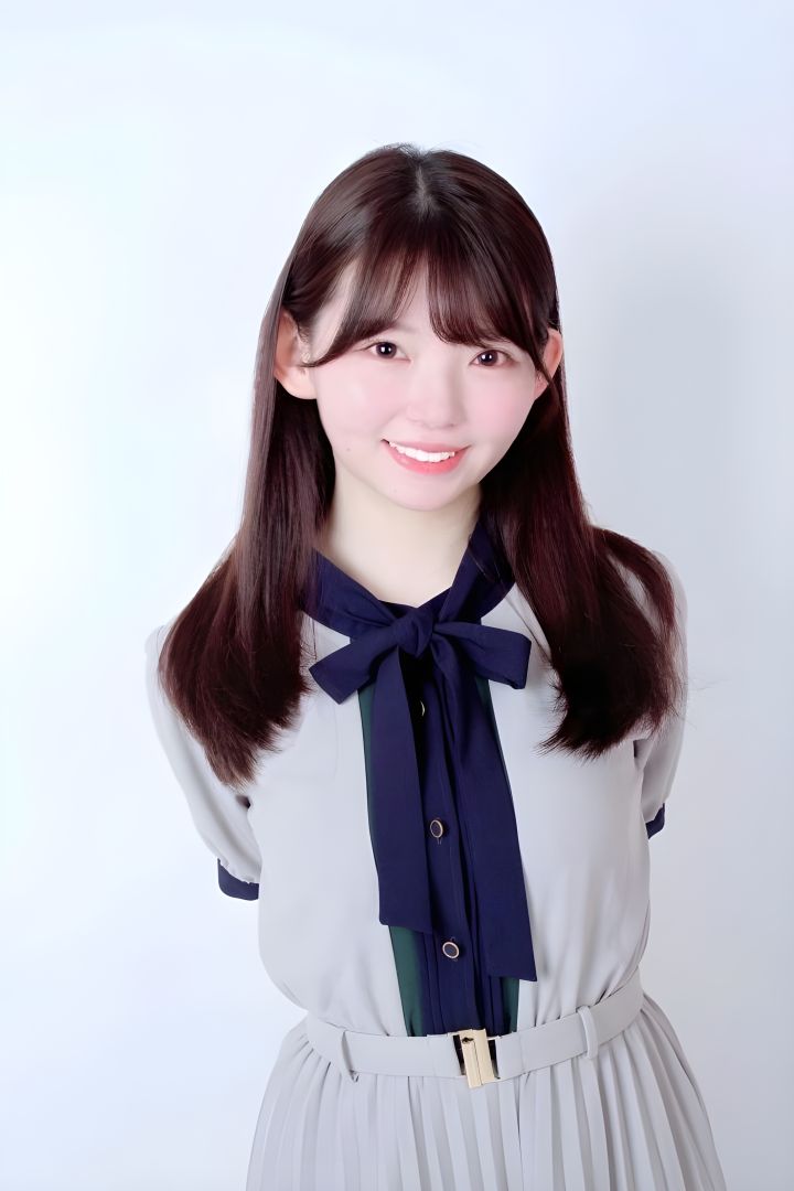 La doubleuse Nagatsuki Aoi est persécutée et prise de photos illégalement