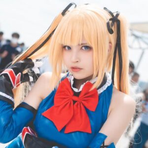 Caos dans le Comiket : des robots dénonciateurs et des personnages massifs dans l'événement